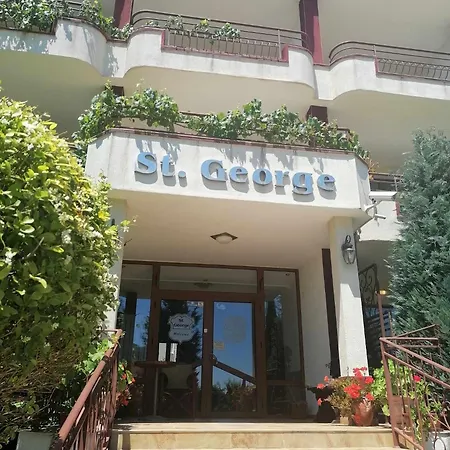 St. George Casa de hóspedes 2*