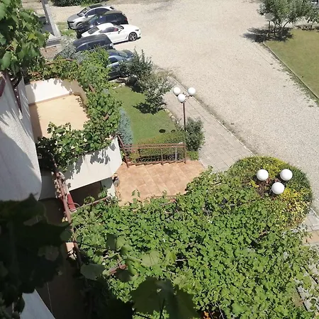 St. George Casa de hóspedes 2*